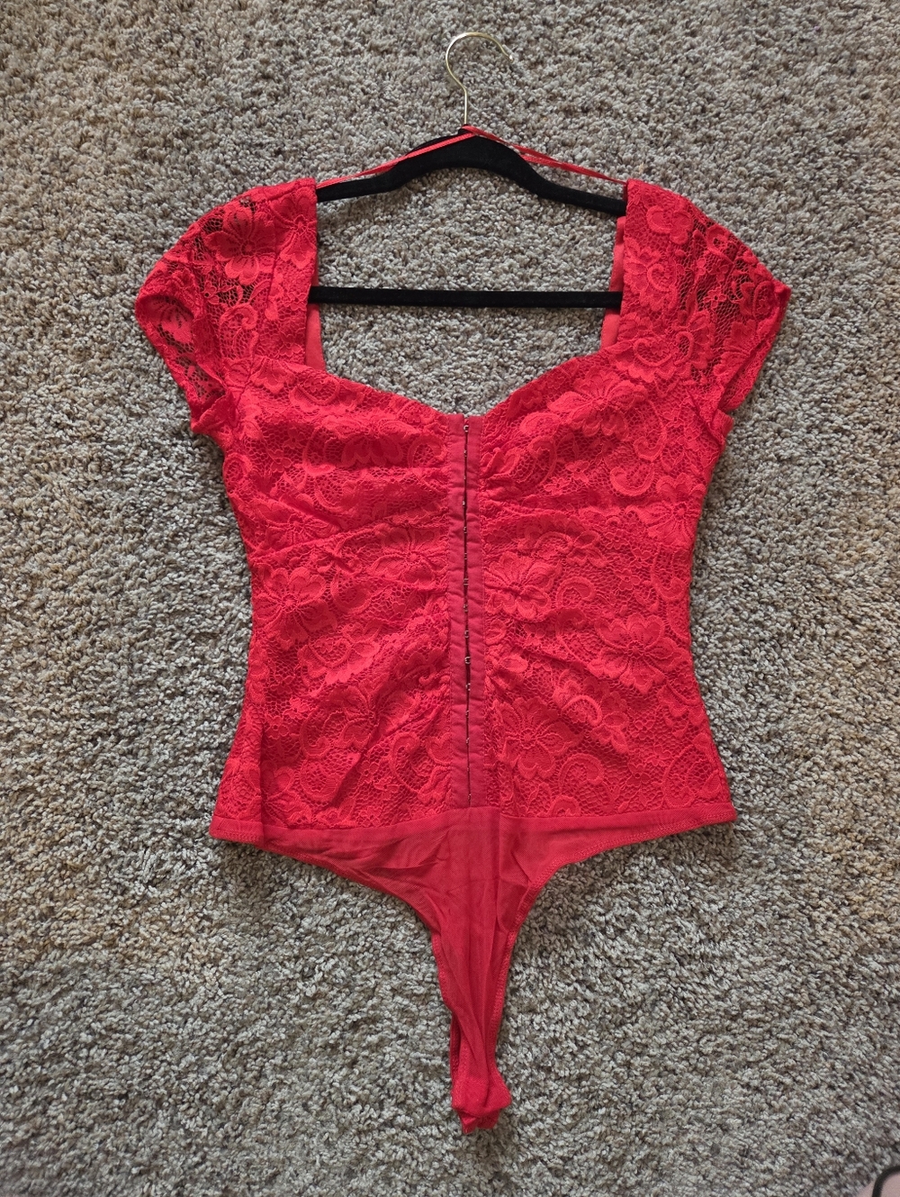 ASTR THE LABEL Red Lace Short Sleeve Bodysuit